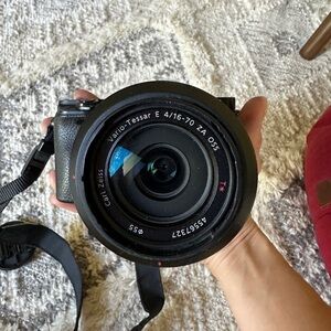 ZEISS native Sony apsc 16-70mm lens 2.8